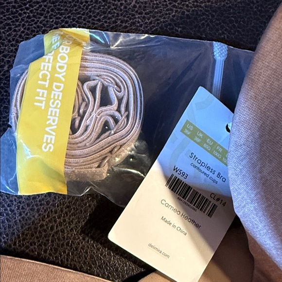 Seamless Strapless Tan Bra - Picture 2 of 6